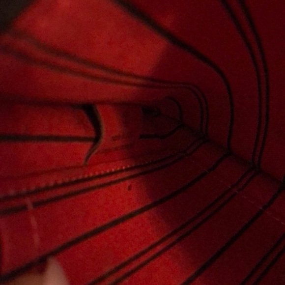 Louis Vuitton Damier Clutch/ Wristlet - Picture 4 of 6